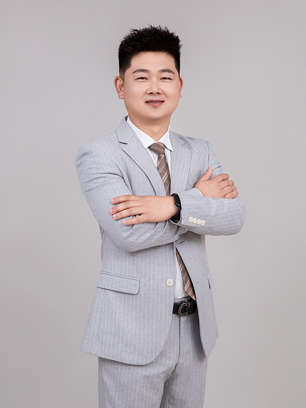 閆學(xué)槐 副總經(jīng)理